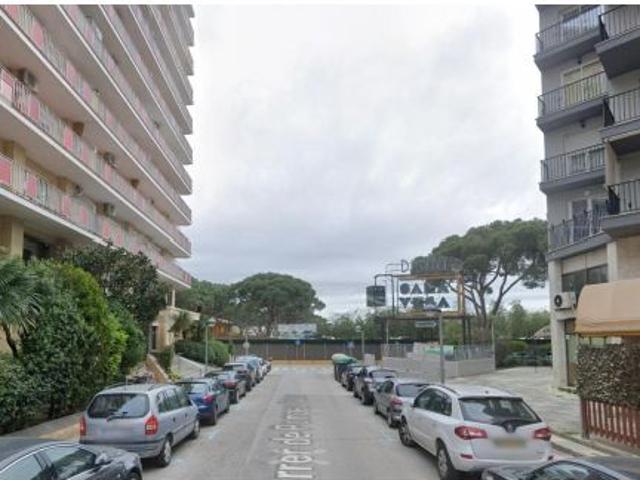 PISO EN BLANES