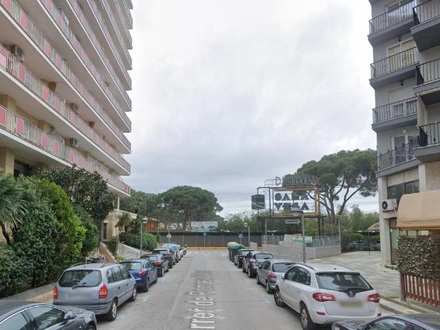 PISO EN BLANES