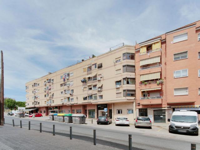 Piso en Ctra Santa Coloma Badalona Barcelona