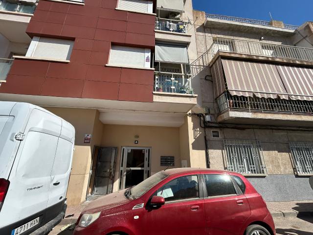 Piso en C/ Castellón Águilas