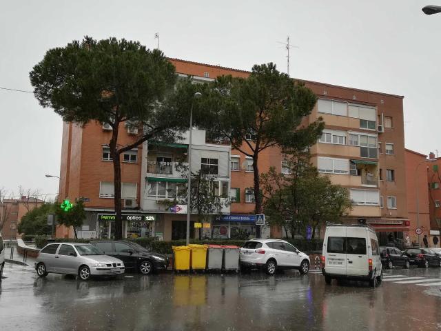 Piso en C/ Ángel Mugica Madrid