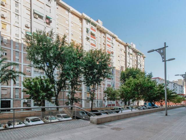 Piso en C/ Bedoll, Cornellà de Llobregat Barcelona