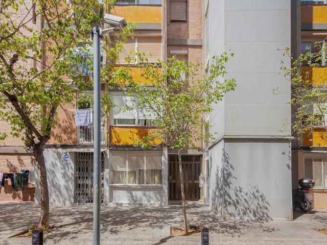 Piso en C/ Desmai, Cornellà de Llobregat Barcelona