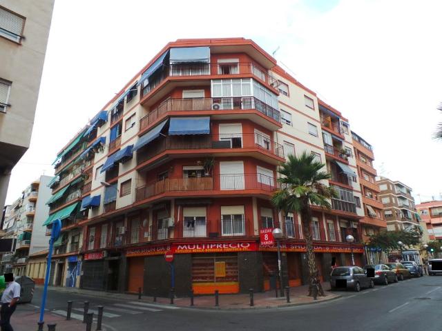 Piso en C/ Montero Ríos
