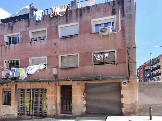 Piso en C/ Monturiol, Santa Coloma de Gramenet Barcelona