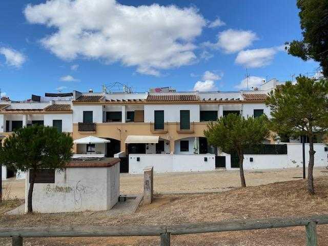 Piso en C/ María Auxiliadora Cj Ermita Isla Cristina Huelva