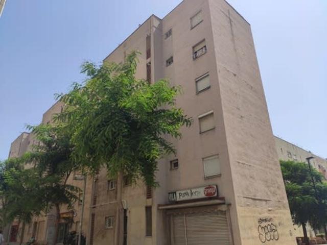 Piso en C/ Mestre Perez i Moya, Sant Vicenç dels Horts Barcelona