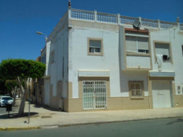 Piso en C/ Tarrasa, Roquetas de Mar Almería