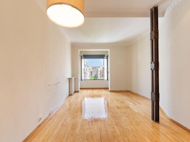 Piso en calle Alcalá