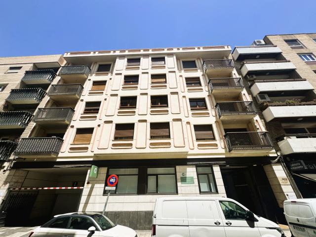 Piso en calle BOLONIA 7