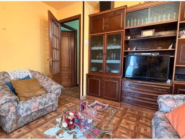 PISO EN CAMPUZANO LISTO PARA ENTRAR: LUZ SUR, TRES HABITACIONES Y TRANQUILIDAD