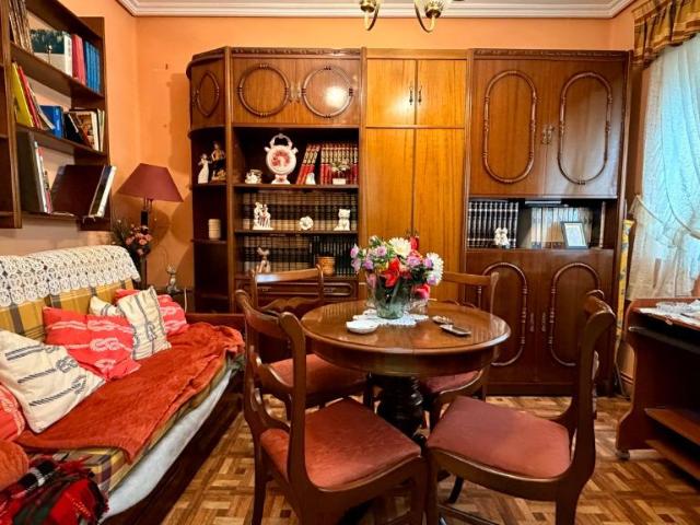 PISO EN CAMPUZANO LISTO PARA ENTRAR: LUZ SUR, TRES HABITACIONES Y TRANQUILIDAD