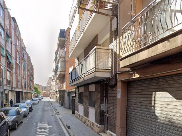 PISO EN CANOVELLES