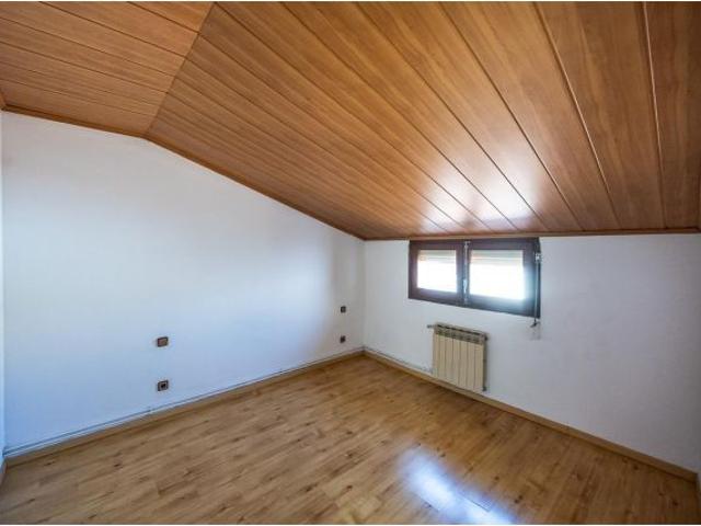 PISO EN CREU ALTA CON 3 TERRAZAS