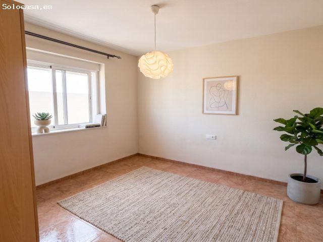 PISO EN EXCLUSIVA A 5 MINUTOS CAMINANDO DE LA PLAYA DE LA PUNTILLA ?