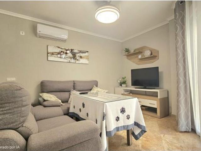 PISO EN EL CENTRO DE FUENGIROLA CON 3 DORMITORIOS EN VENTA