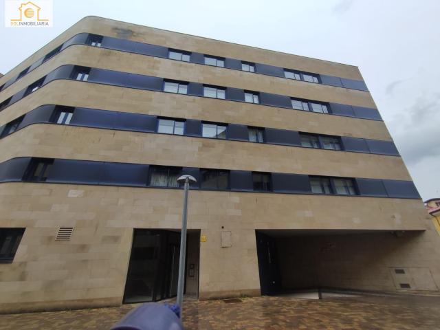 PISO EN EL CENTRO DE LEÓN CON GARAJE Y TRASTERO