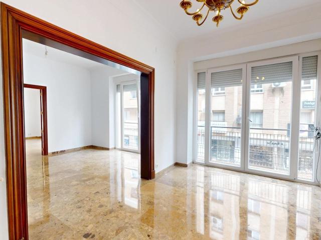Piso en el Corazón de Córdoba con cochera