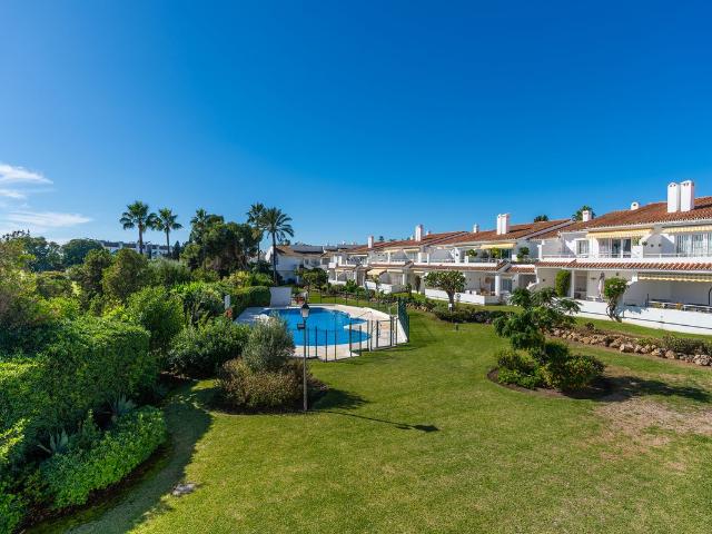 Piso en El Paraiso Estepona