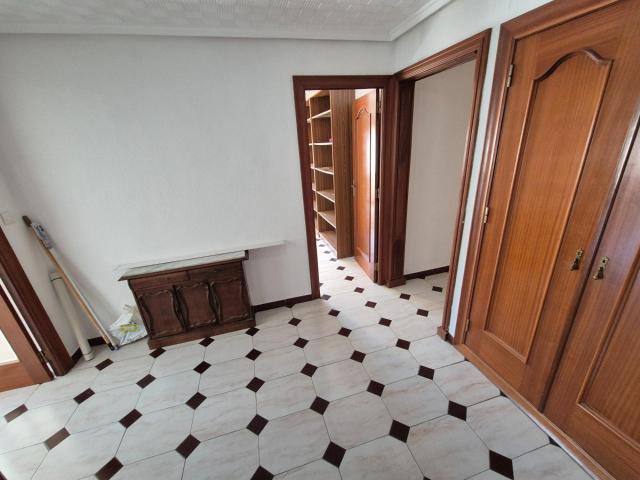 PISO EN ELDA