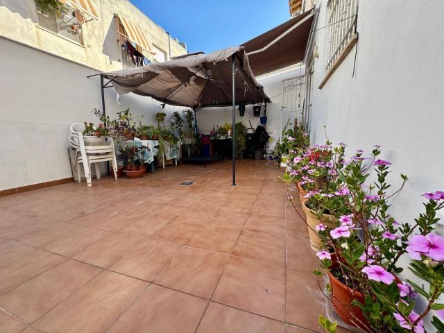 Piso con patio, garaje y trastero en Guadalupe, Murcia