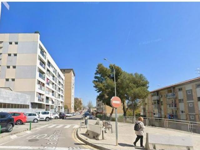 PISO EN GAVA