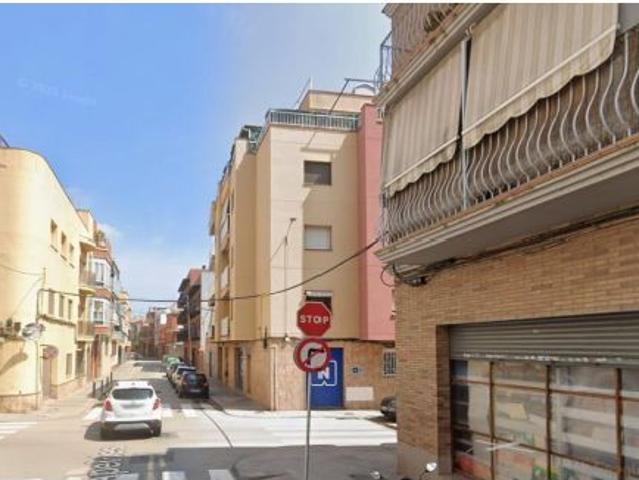 PISO EN GAVA