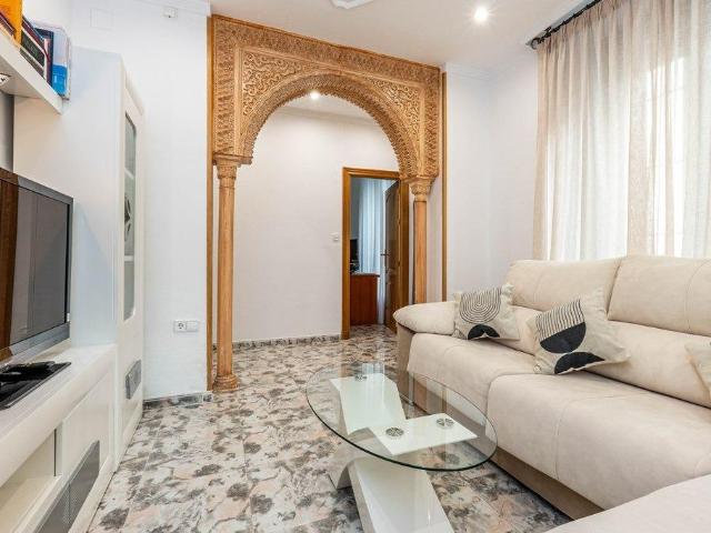 PISO EN GRANADA CON LICENCIA TURISTICA