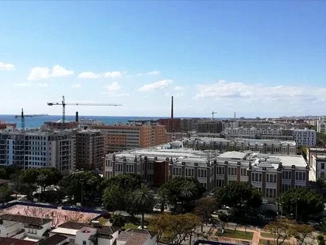 Piso en Huelin, Málaga Oportunidad de Reforma a Solo €299,000