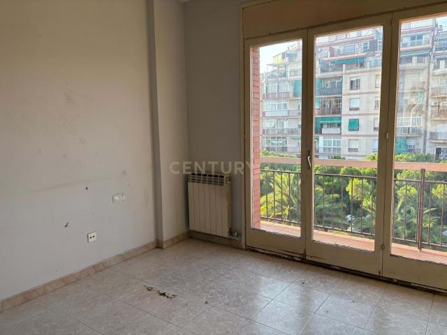PISO EN HOSPITALET DE LLOBREGAT