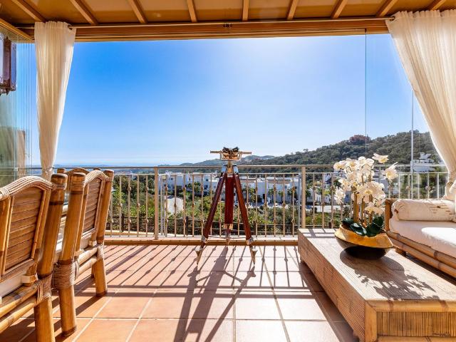 Piso en La Mairena Marbella