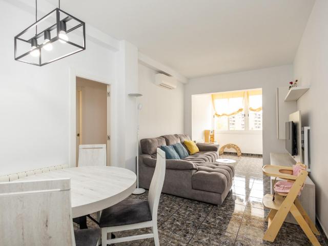 Piso en La Marina del Port, Barcelona Oportunidad Única por €345.000