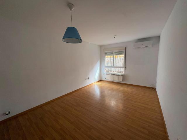 Piso en La Zubia!