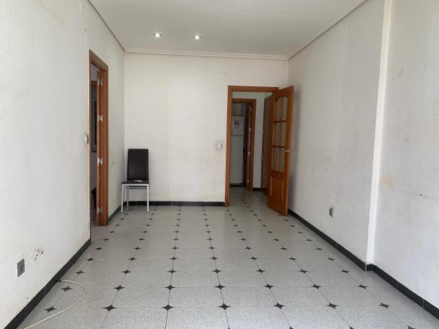 PISO EN LEVANTE