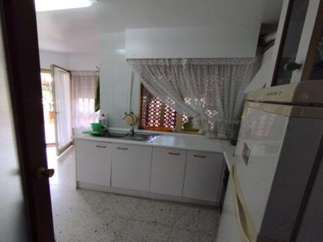 PISO EN LO PAGAN CON TERRAZA Y UNA AMPLIA ZONA AJARDINADA CON PISCINA