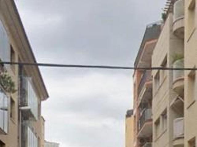 PISO EN PINEDA DE MAR