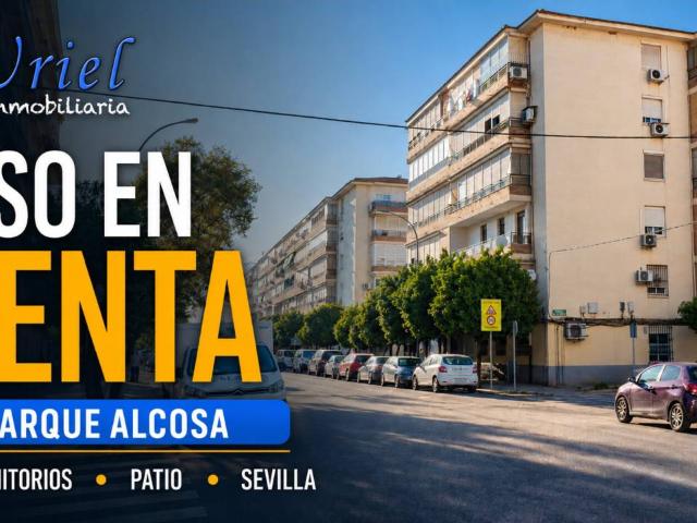 Piso en planta baja completamente reformado con patio en Parque Alcosa, Sevilla