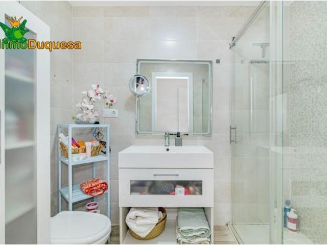 Piso en PLANTA JARDIN patio privado de 72 m2, piscinas, padel, etc.