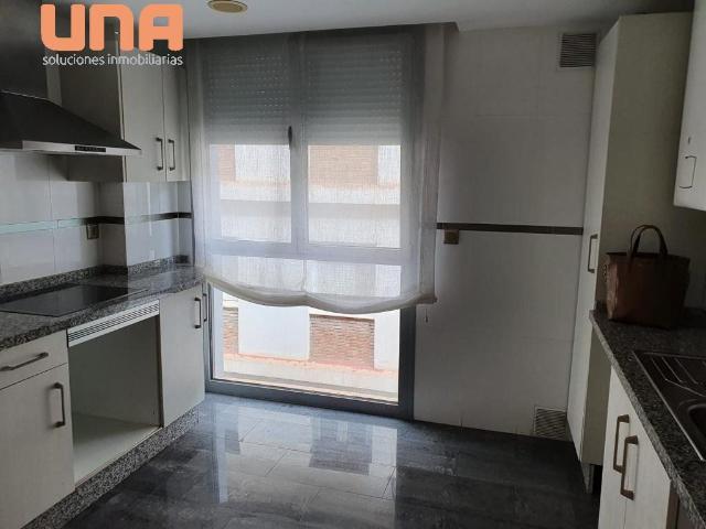 Piso en pleno centro a estrenar, todo nuevo y reformado sin muebles