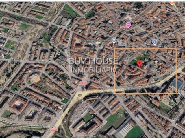 PISO EN PLENO CENTRO DE ILLESCAS CON PATIO! ¡OPORTUNIDAD!