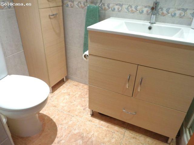 Piso en primera línea de mar con vistas al Mediterráneo y piscina comunitaria