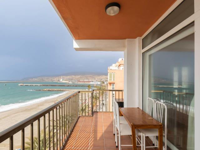 PISO EN PRIMERA LINEA DE PLAYA PASEO MARITIMO CARMEN DE BURGOS