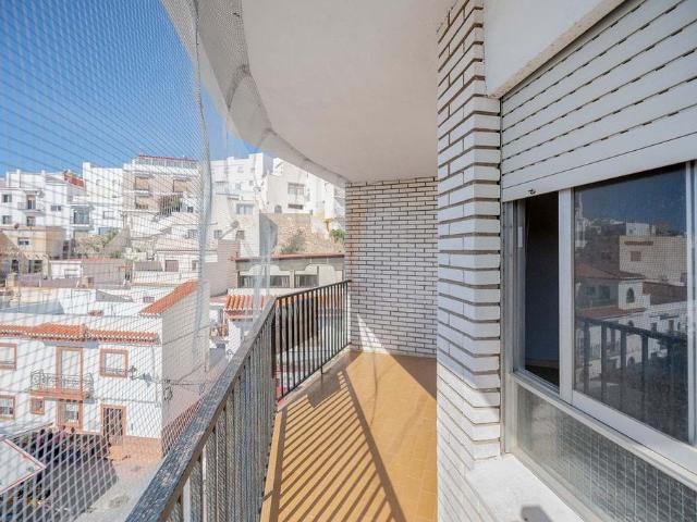 PISO EN SALOBREÑA