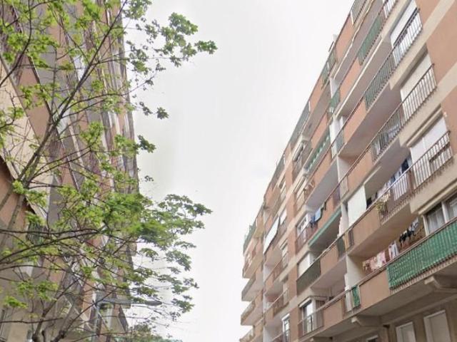 PISO EN SALT