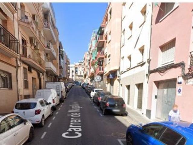 PISO EN SANTA COLOMA DE GRAMENET