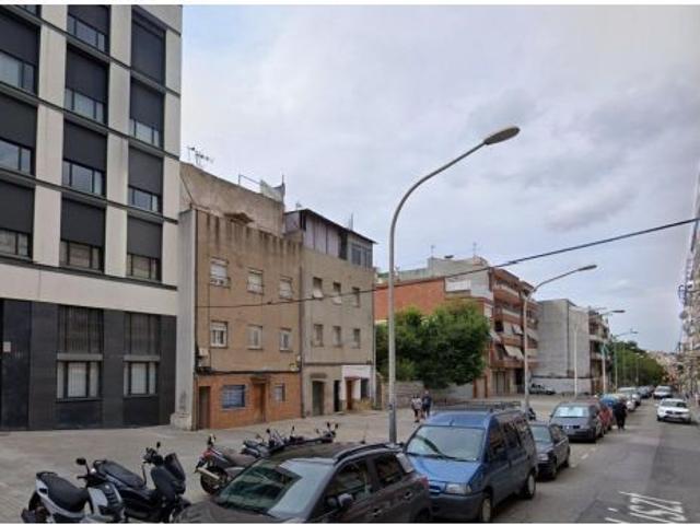 PISO EN SANTA COLOMA DE GRAMENET