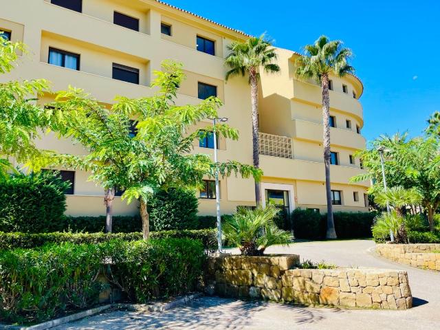 PISO EN URBANIZACIÓN RIBERA DEL PARAISO, SOTOGRANDE