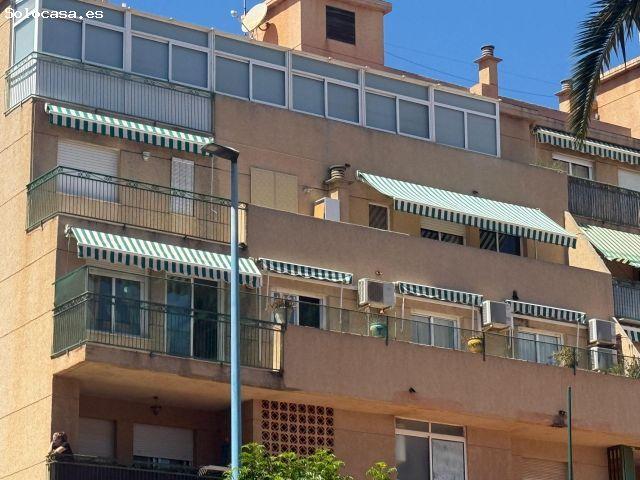 Piso en venta a 100 m de la playa de Las Delicias
