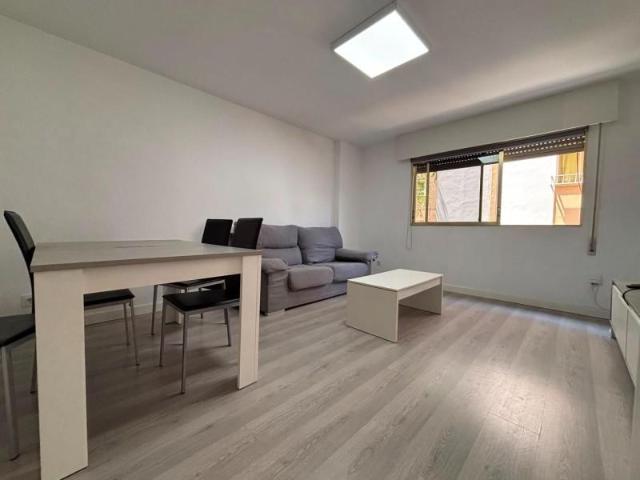 Piso en venta Almería