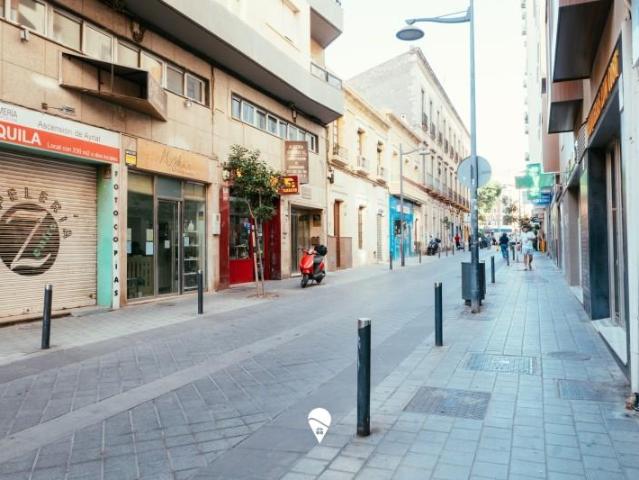 Piso en venta Almería